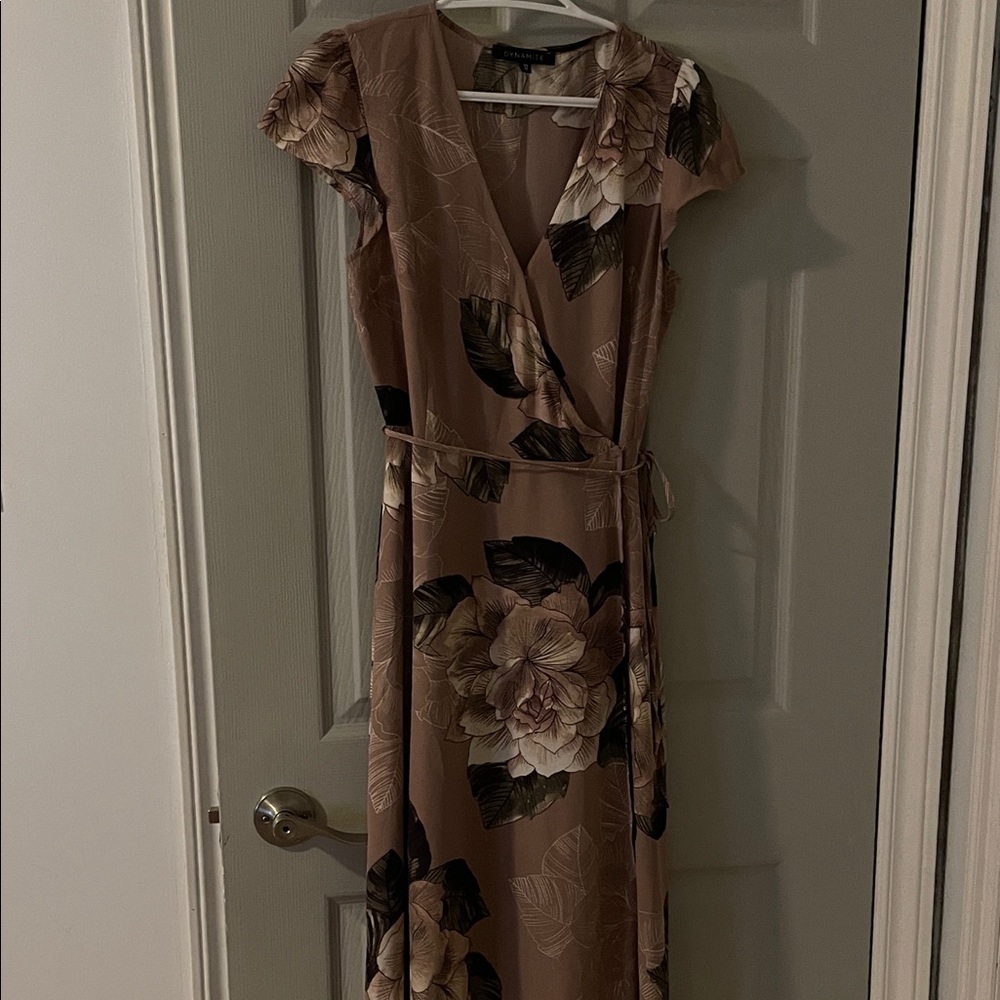 Dynamite Floral Midi Dress in Brown and Black
